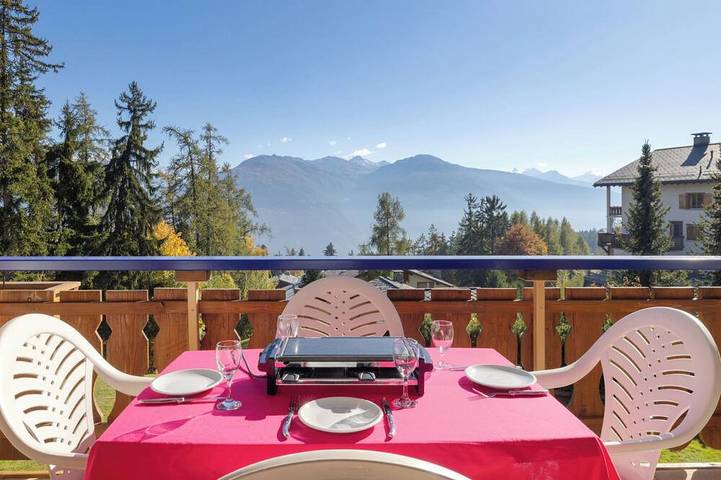 Chalet pour 4 personnes, avec Balcon et Terrasse à Crans-Montana