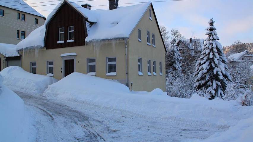 Ferienwohnung für 2 Personen, mit Terrasse und Garten sowie Sauna in Annaberg-Buchholz