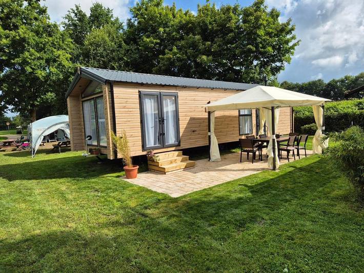 Vakantiehuis voor 4 personen, with uitzicht and uitzicht op het meer as well as terras in Münsterland