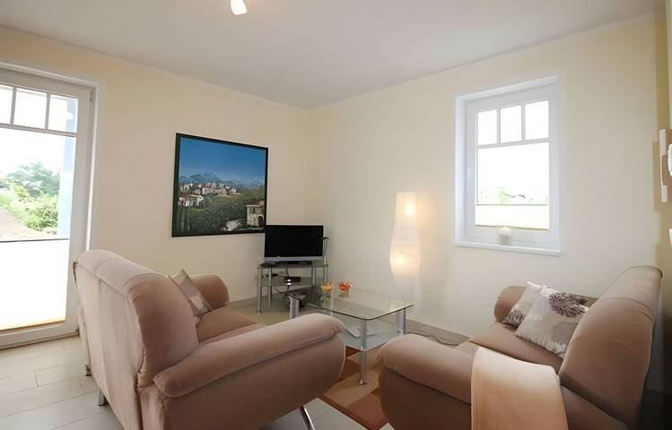 Ferienwohnung für 4 Personen, mit Garten und Sauna sowie Terrasse in Börgerende-Rethwisch