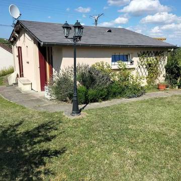 Gîte pour 2 personnes, avec terrasse et jardin à Saint-Satur