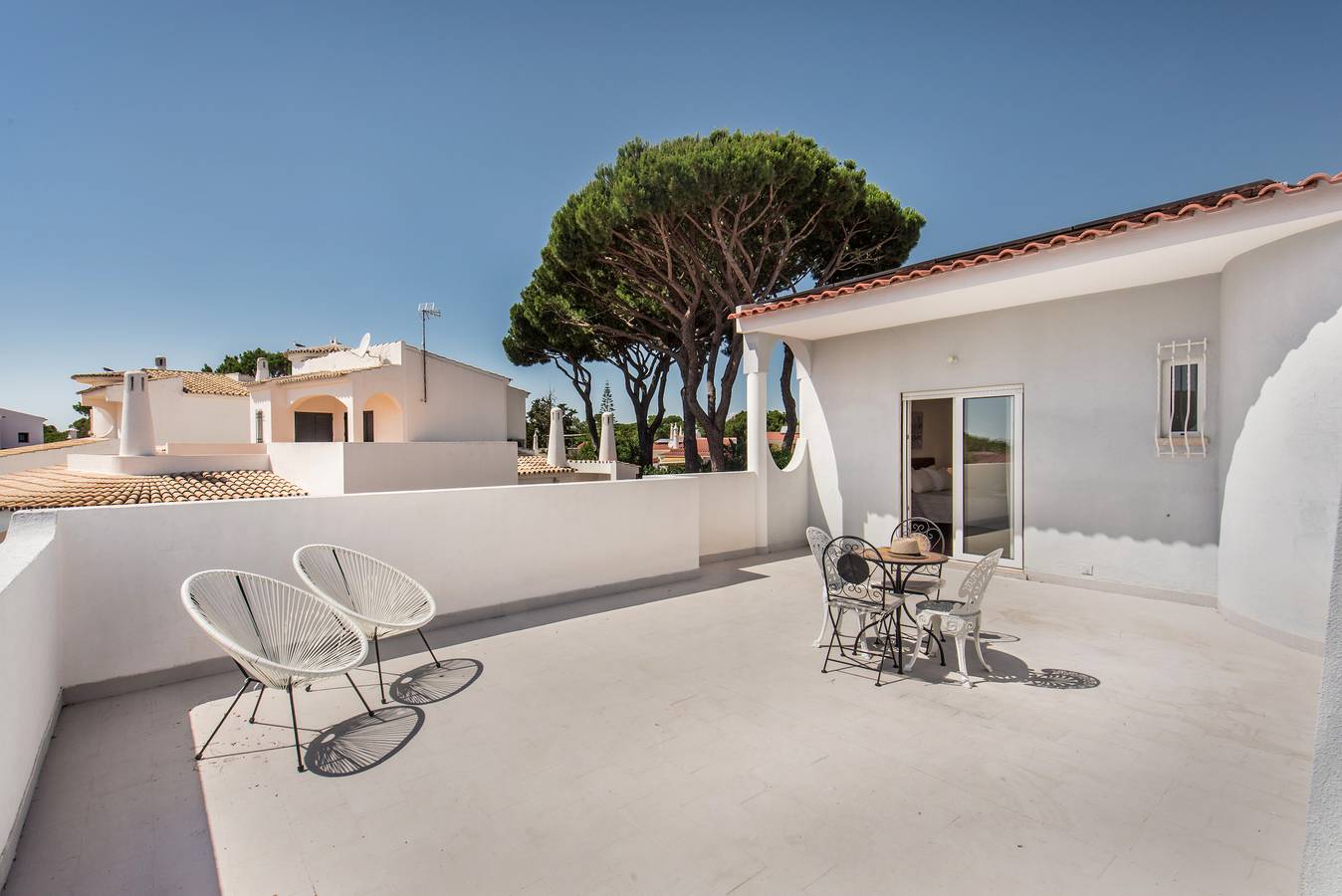 Charmante villa avec piscine privée dans le quartier animé de Vilamoura, climatisation et Wi-Fi gratuits in Vilamoura, Quarteira