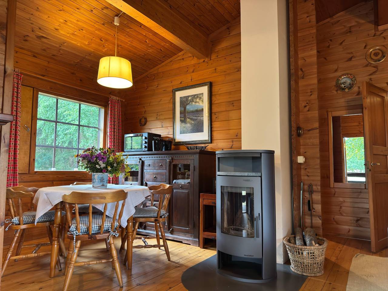 Blockhaus mit Blick auf die Weide, Eschede in Eschede, Naturpark Südheide