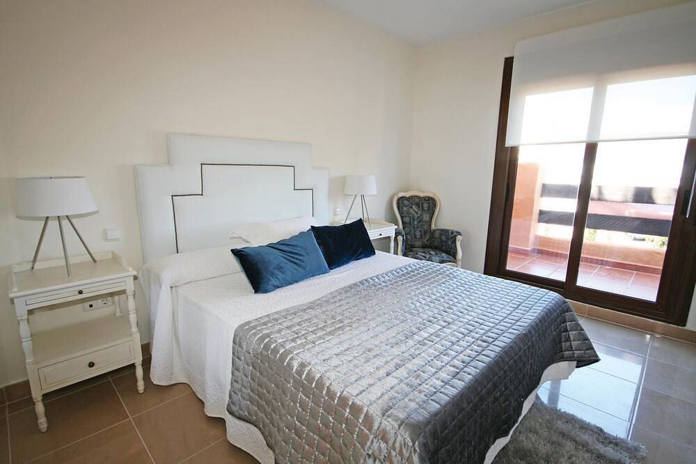 Entire apartment, Cozy apartment in Estepona with sauna in Playa del Angel (Estepona), Estepona