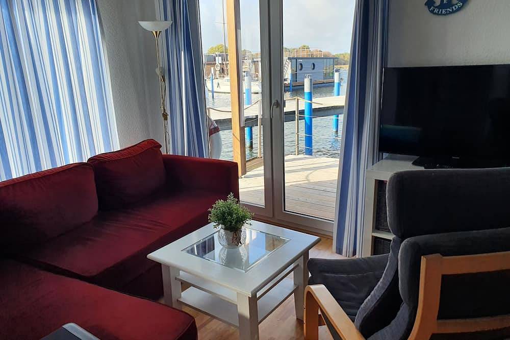 Floating Houses - komfortable schwimmende Ferienhäuser im Barther Yachthafen in Barth, Vorpommern-Rügen
