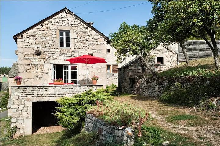 Gîte pour 8 personnes, avec jardin et piscine à La Canourgue - 2
