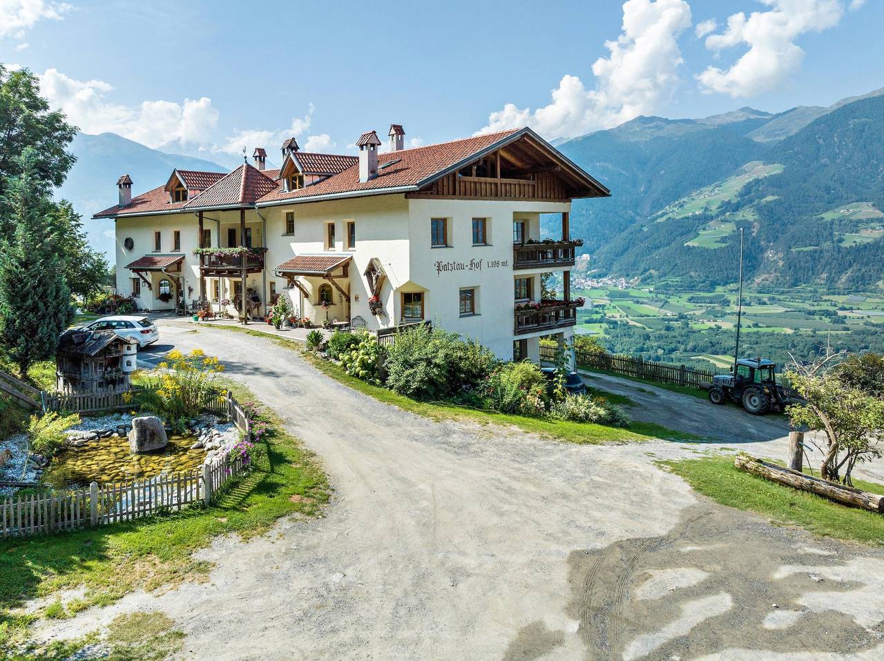 Ganze Wohnung, Ferienwohnung 'Patztauhof Tartscher Bühel' mit Bergblick, privater Terrasse und Wlan in Schluderns, Saldurkamm