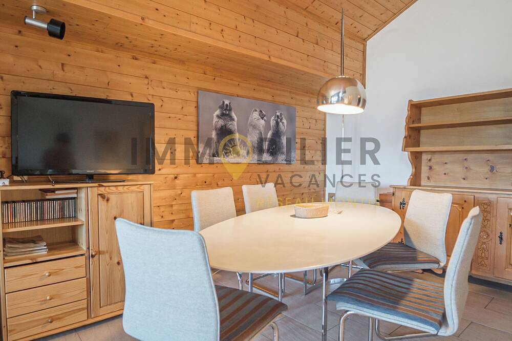 Ganze Wohnung, Duplex de 3,5 pièces (75 m2) pour 4-5 personnes très lumineux, situé en face de l’Office du tourisme in Chandolin, Anniviers
