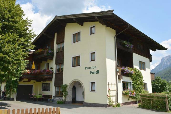 BnB für 3 Personen, mit Balkon und Terrasse sowie Garten und Ausblick in Waidring