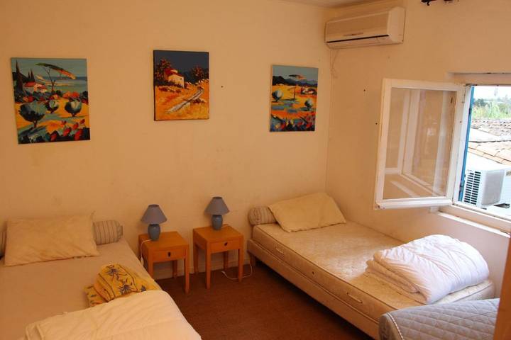 Villa pour 12 personnes, avec jacuzzi et piscine ainsi que jardin et terrasse au Grau-d'Agde - 2