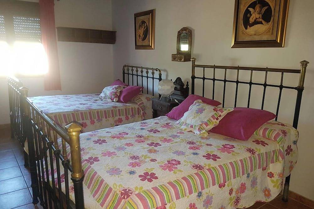 Homerez - Casa encantadora en Arriate con piscina privada. in Arriate, Provincia de Málaga