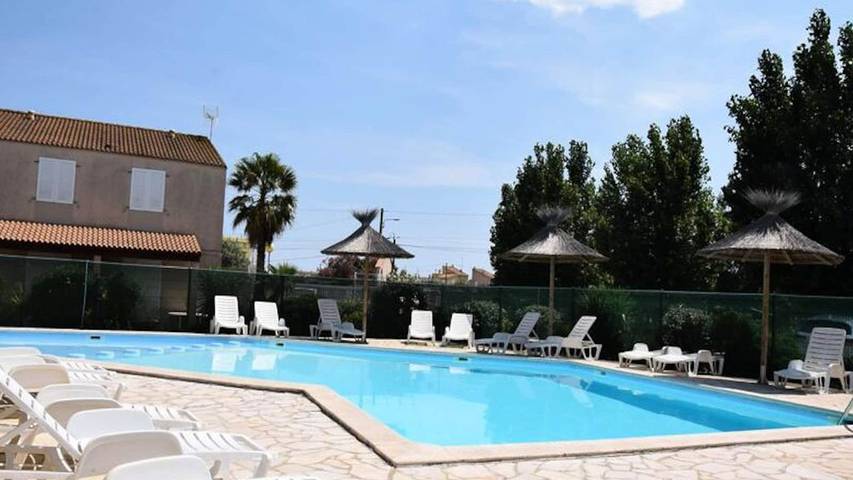 Appartement de vacances pour 7 personnes, avec terrasse et piscine