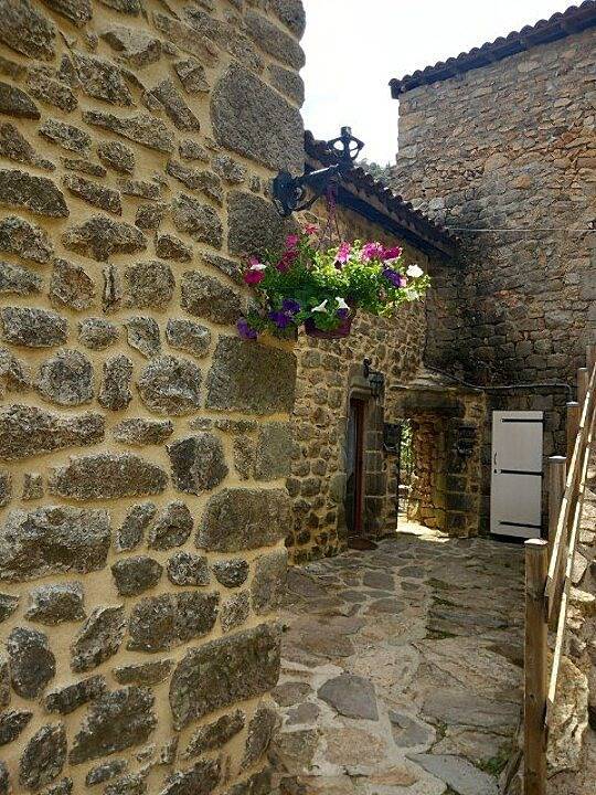 Gîte pour 5 personnes, avec jardin et terrasse à Joannas - 4