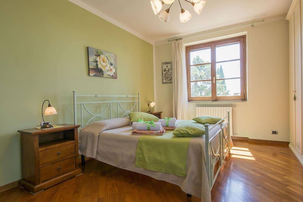 Casa de vacaciones privada con piscina privada, jacuzzi, Wifi, Tv, patio, mascotas permitida in Civitella in Val di Chiana, Chianti