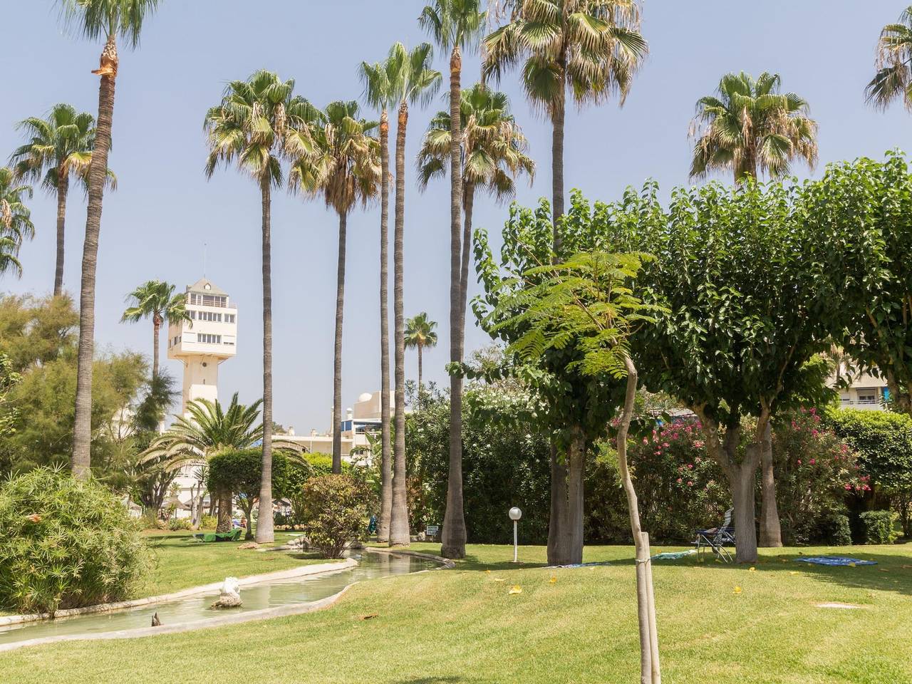 Entire vacation apartment, Sunstay Costa Lago Flat Iii Torremolinos in Playa Los Álamos, Torremolinos