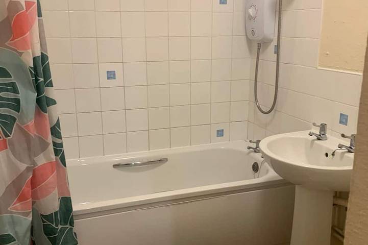 Apartment for 2 people, with pets in Wolverhampton