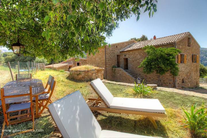 Gîte pour 4 personnes, avec jardin et vue - 1