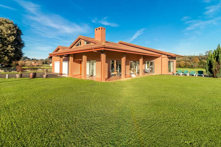 Chalet para 10 personas, con jardín en Cantabria - 2