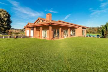 Chalet para 10 Personas en Camargo, Provincia de Cantabria, Foto 1