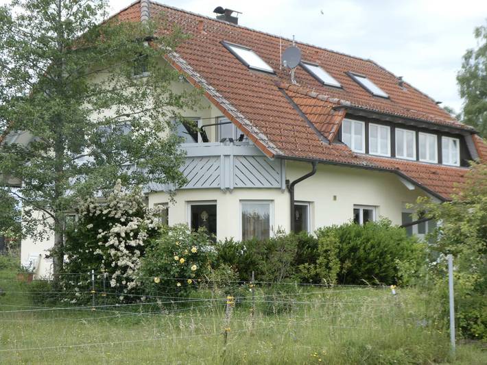 Ganze Ferienwohnung, Ferienwohnung Würfel - Ferienwohnung mit 66qm, 2 Schlafzimmer, 1 Wohn-/Esszimmer, max. 5 Personen in Neuweiler, Nordschwarzwald
