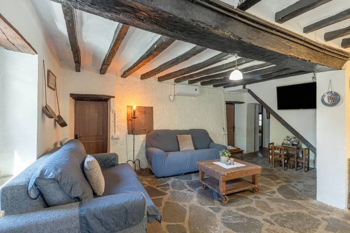 Chalet para 7 personas, con jardín y piscina para niños, Se admiten mascotas en Garrotxa - 4