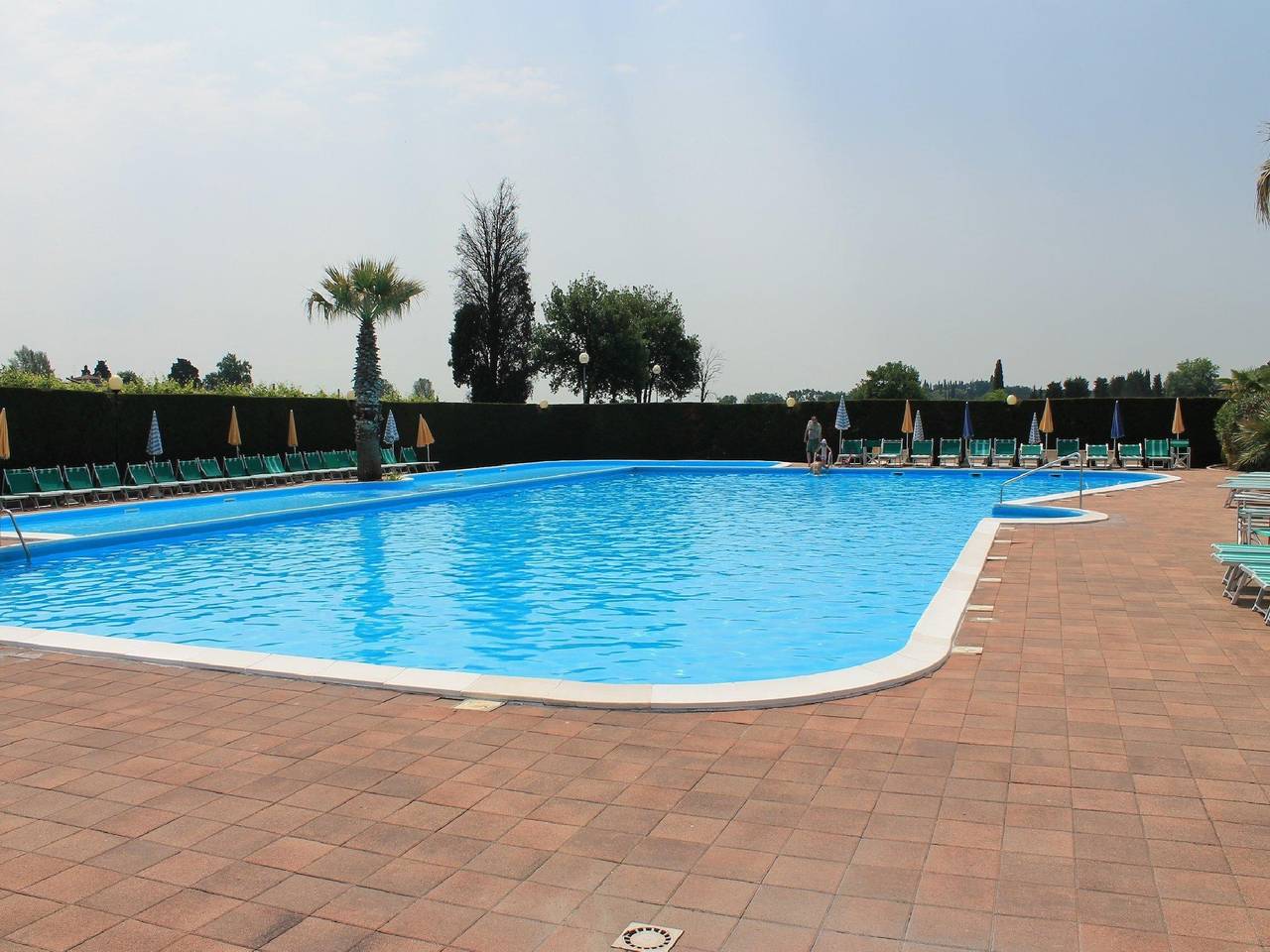 Charmante Ferienwohnung mit Pool in der Nähe von Lazise. Ideal für Familien. in Lazise, Gardasee-Berge