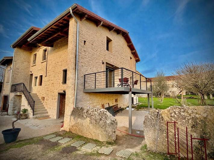 Maison d’hôte pour 2 personnes, avec Terrasse et Jardin ainsi que Piscine et Vue