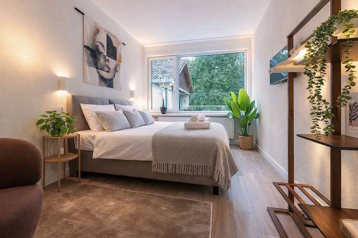Ganze Wohnung, Komfortables Privatzimmer in Tilburg, gelegen in üppigem Grün neben den malerischen Wander- und Mountainbikewegen des Stadsbos013. in Tilburg, Nordbrabant