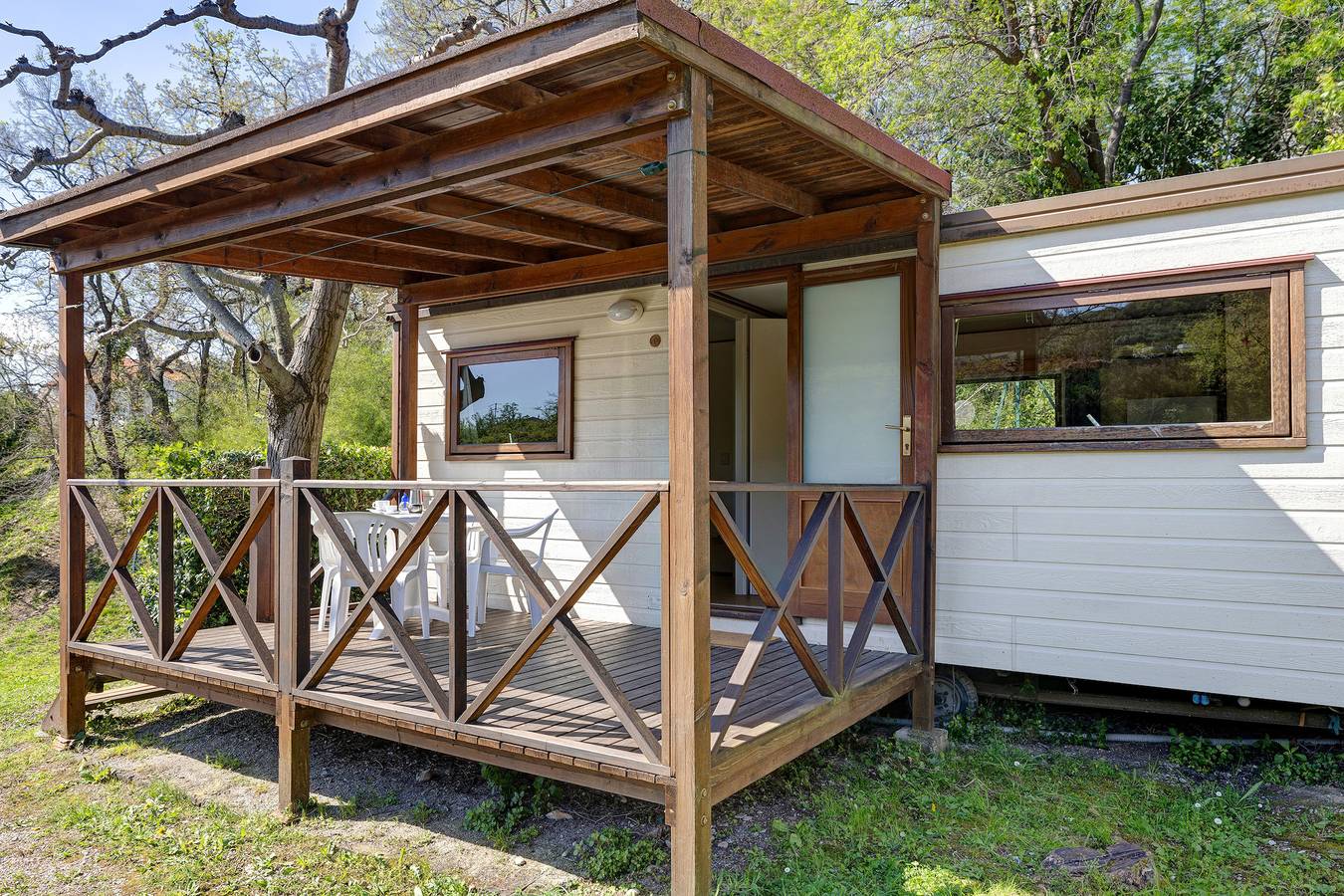 Casa móvil 'Pian Dei Boschi - Casa de vacaciones 1' con piscina compartida y aire acondicionado in Pietra Ligure, Pietra Ligure Municipio