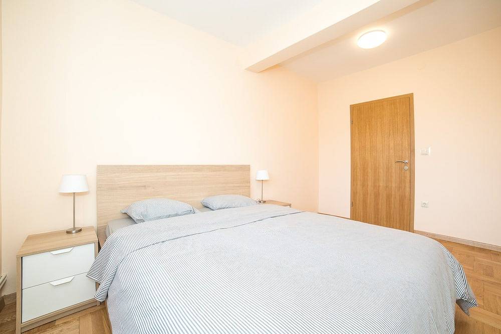 Ganze Wohnung, Geräumige und komfortable Wohnung in einer ruhigen Gegend, aber nah an alles! in Zadar Stadt, Zadar (Kommun)