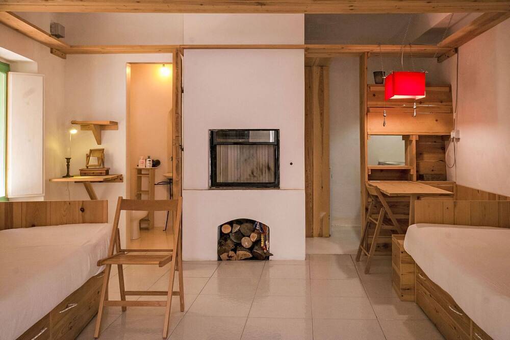 Entire apartment, Nice apartment for 2 guests with Wifi, balcony, pets allowed and parking in Strongoli, Gulf of Taranto