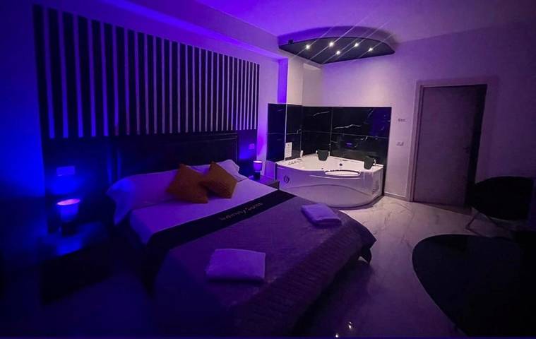 Appartamento per 3 persone, con Balcone e Idromassaggio a Acerra