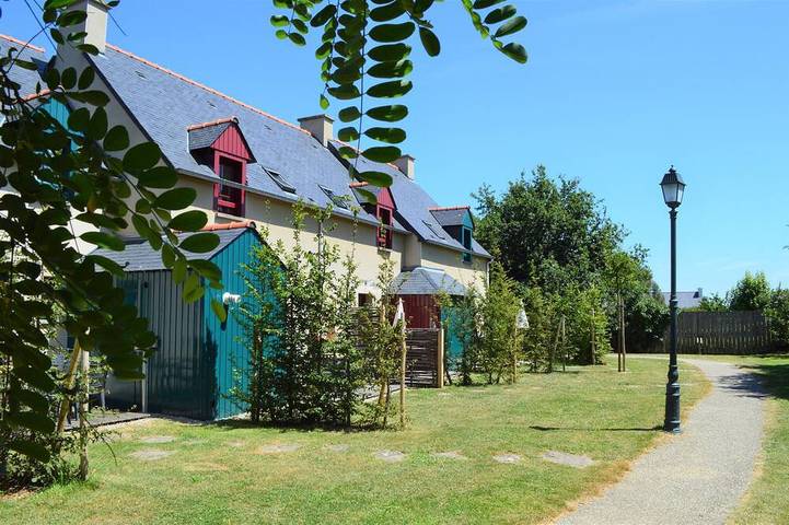 Village vacances pour 4 personnes, avec Jacuzzi et Terrasse ainsi que Piscine et Sauna en Bretagne - 4