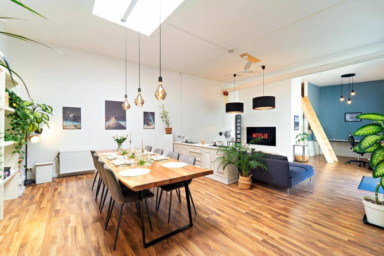 Three-Bedroom House in Offenbach am Main, Offenbach