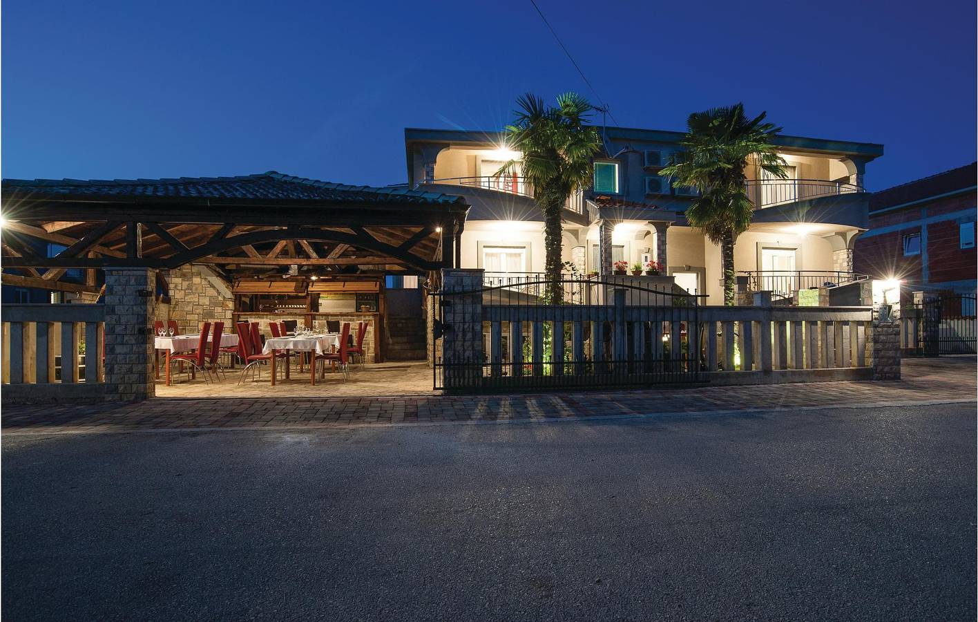Vakantiehuis voor 20 personen met terras in Polača, Zadar