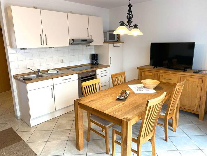 Ferienwohnung für 2 Personen, mit Terrasse und Balkon/Terrasse in Norden-Norddeich - 2