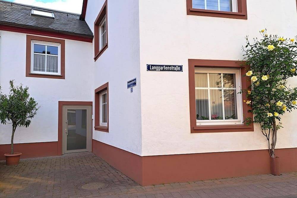 Ganze Wohnung, Ferienwohnung Schweicher Mitte - 2-Bettwohnung *** in Schweich, Moseleifel