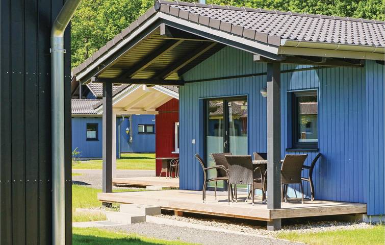 Ferienhaus für 6 Personen, mit Ausblick und Garten sowie Terrasse und Sauna, kinderfreundlich - 1