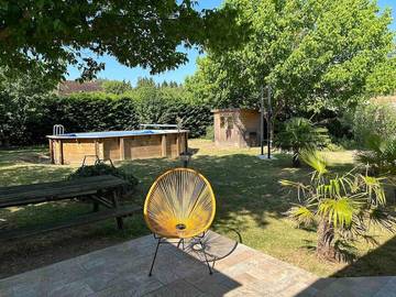 Location de vacances pour 4 personnes, avec jardin ainsi que piscine et terrasse à Huisseau-sur-Cosson