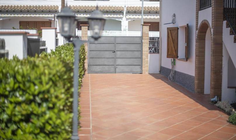 Casa rural para 10 personas, con Balcón además de Jardín y Piscina en Roda de Bará - 4