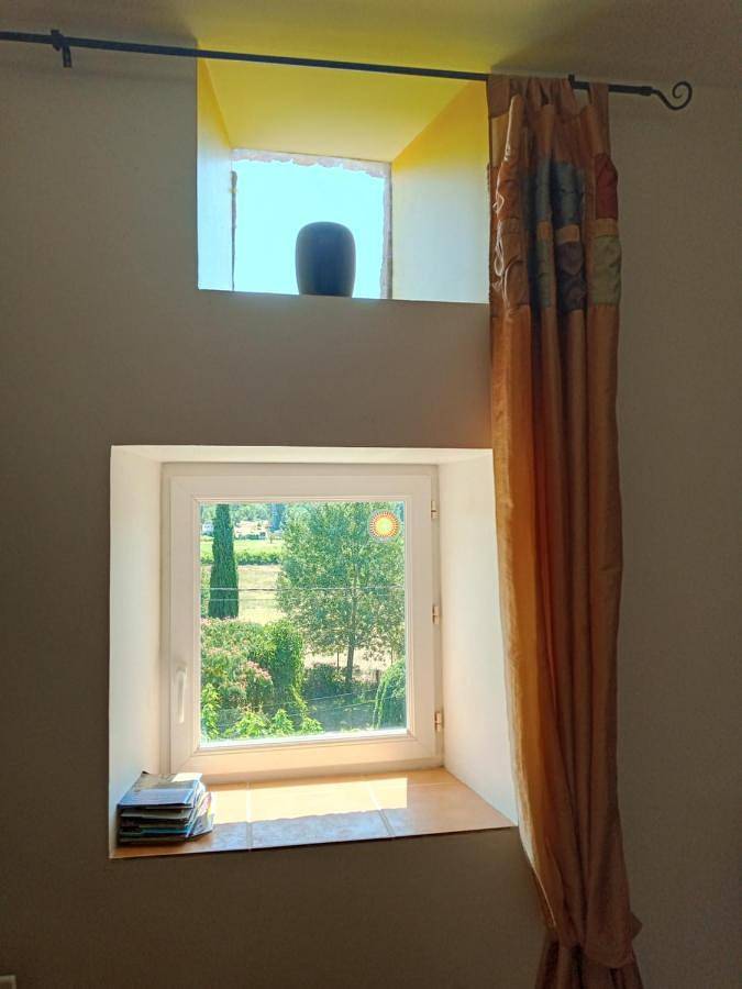 Gîte pour 3 personnes, avec vue ainsi que jardin et piscine à Lasalle - 3