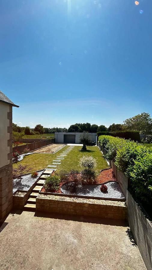 Five-Bedroom House in Saint-Pôtan, Région de Dinan