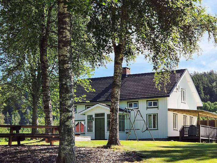 Ferienhaus für 11 Personen, mit Terrasse und Garten, kinderfreundlich in Dalsland - 3