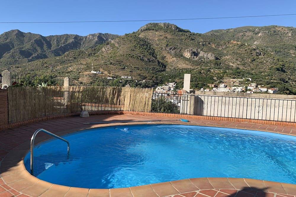 House with views and pool in rural area for 10/12 people in Guájar-Faragüit, Los Guajares