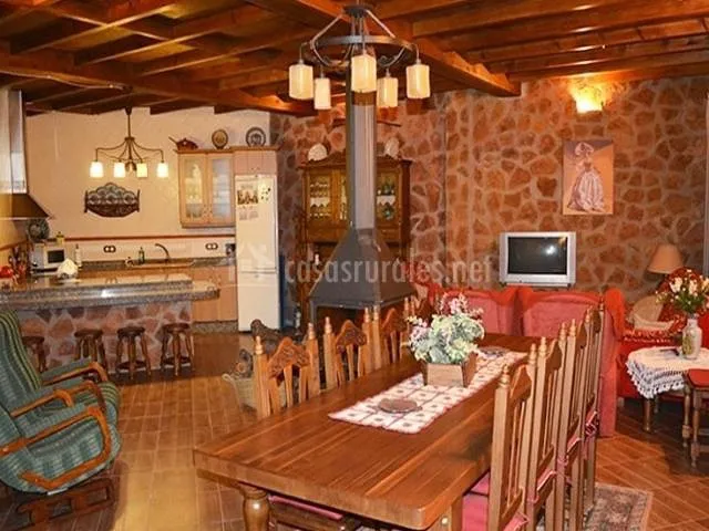 Casa de vacaciones para 17 personas, con vistas y balcón - 1