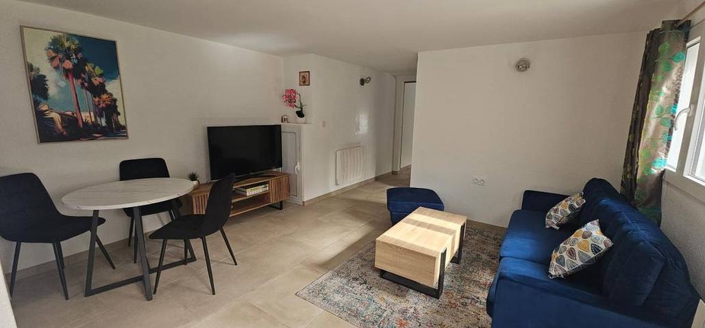 Gîte pour 2 personnes, avec terrasse et jardin à Villers-le-Lac
