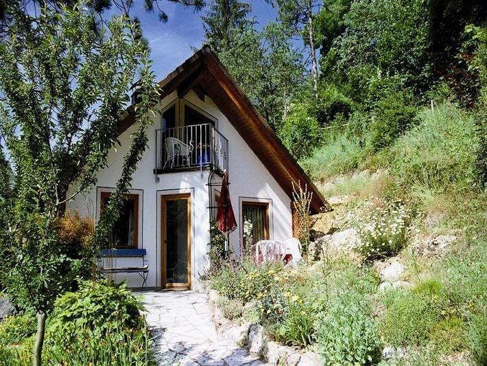 Ferienwohnung für 4 Personen, mit Balkon und Balkon/Terrasse sowie Terrasse und Garten in Schwäbische Alb - 2
