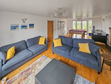 Log Cabin for 12 People in Cambridgeshire, East of England, Photo 1