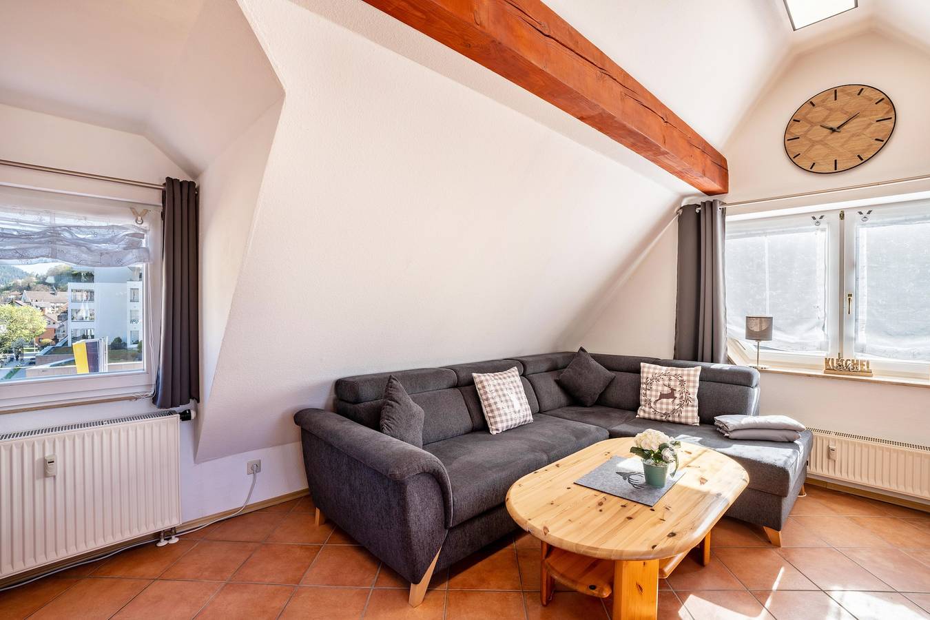 Ganze Wohnung, Ferienwohnung 'Schwarzwaldnest' mit Bergblick und Wlan in Bad Wildbad, Nordschwarzwald