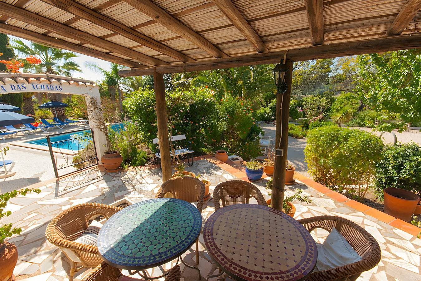 Quinta das Achadas – Hibiscus-Zimmer in Lagos mit Gemeinschaftspool, Natur & Frühstück in Odiáxere, Faro Distrikt